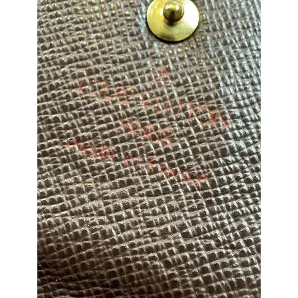 Louis Vuitton Keyholder - Picture 8 of 8